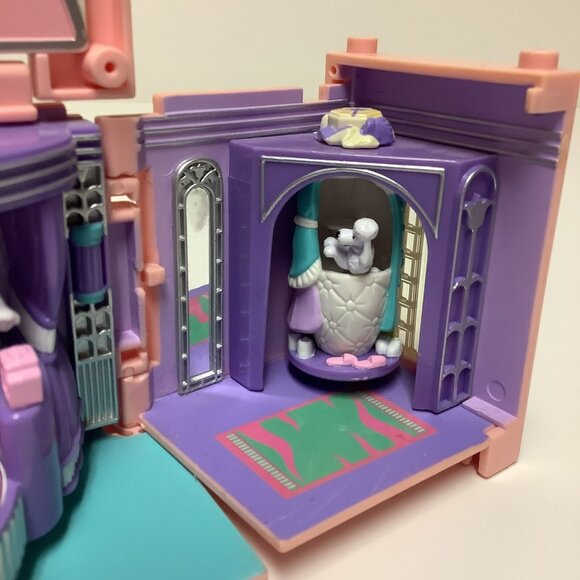Vintage Polly Pocket Dream Builders Master Bedroom with Doll & Dog Figures 1999 - Picture 5 of 16